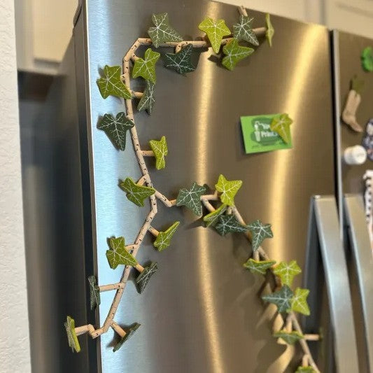 English Ivy Fridge Magnet With Articulating Vine