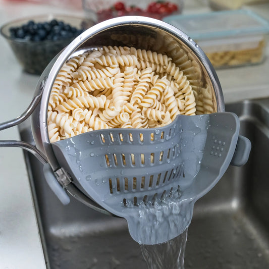 [Clip-On Strainer] 1pc ABERZEY Clip-On Strainer for Pots & Pans - Durable Plastic Kitchen Colander for Pasta, Meat, Vegetables, Fruits - Easy Drainage & Compact Design, Strainer for Pasta, Vegetable Preparation, Modern Kitche Best Products Online
